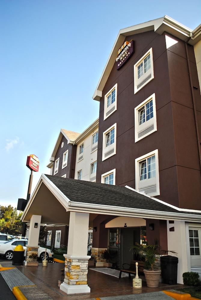 Intercity Hotel 4*